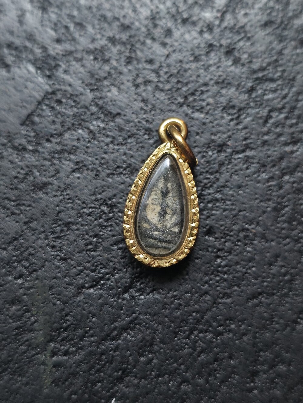 SOLD-----Antique 14K Gold Buddhist Amulet Pendant | Hand-Engraved Gold Mount - Picture 5 of 7